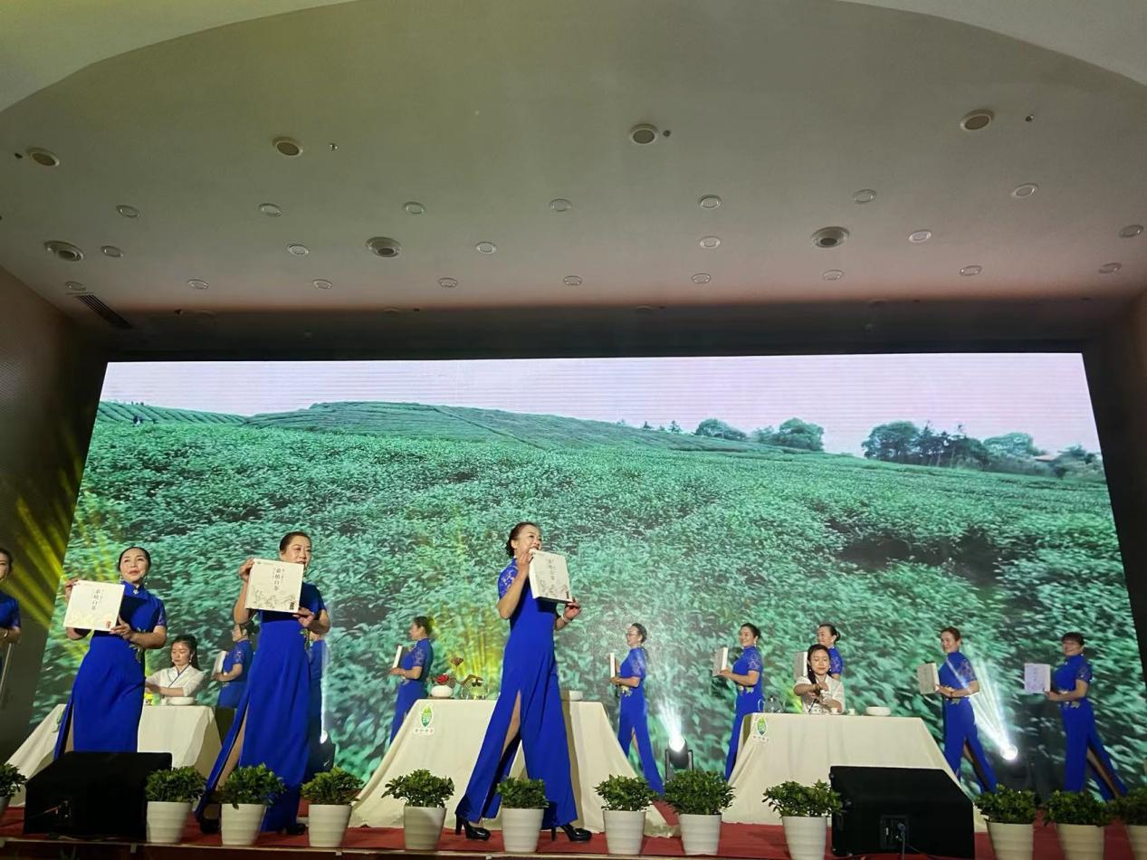 夢(mèng)里張家界 桑植白茶醇 桑植白茶營銷招商大會(huì)圓滿舉行